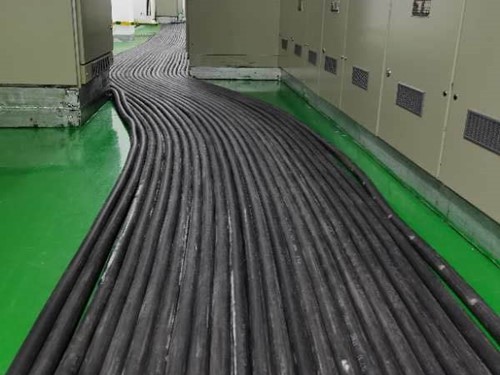 宁夏如何根据理论计算公式计算温度对特定电压测量结果的影响？